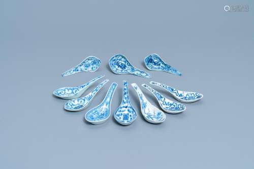 TEN CHINESE BLUE AND WHITE SPOONS, 19TH/20TH C.