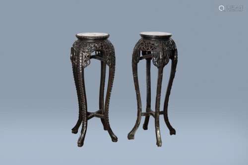 TWO CHINESE CARVED WOOD STANDS WITH MARBLE TOP, 19TH/20TH C.