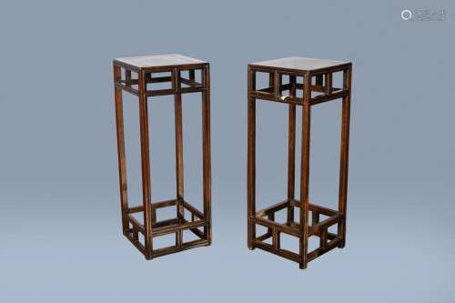 A PAIR OF CHINESE SQUARE WOOD STANDS, 19TH/20TH C.