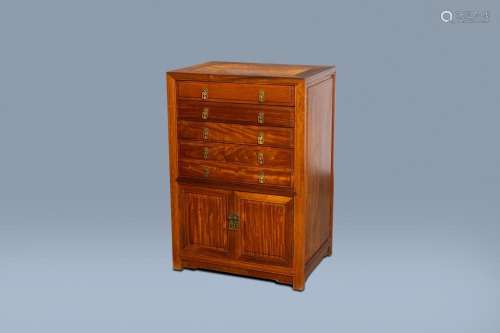 A CHINESE WOOD CHEST WITH FIVE DRAWERS, 20TH C.