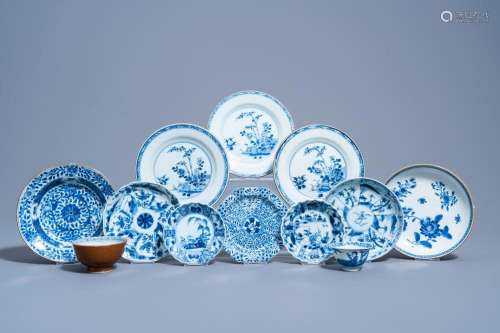 A VARIED COLLECTION OF CHINESE BLUE AND WHITE PORCELAIN, KAN...