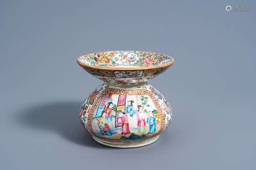 A CHINESE CANTON FAMILLE ROSE SPITTOON WITH PALACE SCENES, 1...