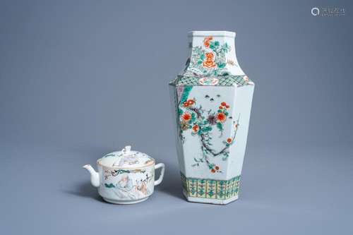 A CHINESE FAMILLE VERTE VASE WITH FLORAL DESIGN AND A QIANJI...