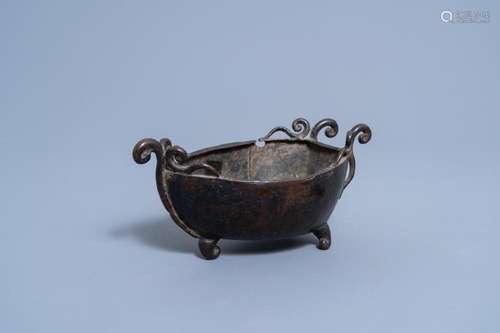 A CHINESE BRONZE TRIPOD BOWL, KANGXI/QIANLONG