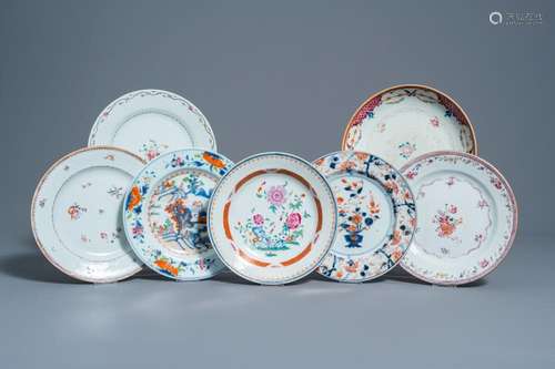 SEVEN CHINESE FAMILLE ROSE AND IMARI STYLE PLATES WITH FLORA...