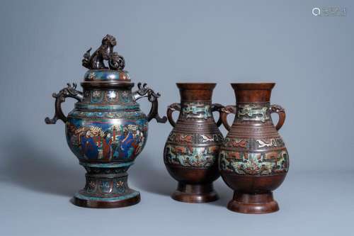 A PAIR OF CHINESE OR JAPANESE CLOISONNÉ AND CHAMPLEVÉ ENAMEL...