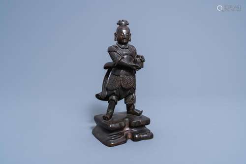 A JAPANESE BRONZE OKIMONO OF A WARRIOR, EDO, 17TH/18TH C.