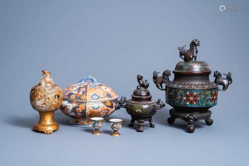 A JAPANESE SATSUMA VASE AND TWO EGG BOWLS, AN IMARI BOWL AND...