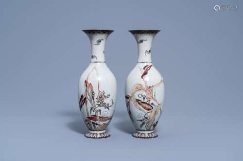A PAIR OF JAPANESE CLOISONNÉ VASES WITH FLORAL DESIGN AND BA...