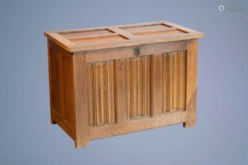 A GOTHIC REVIVAL OAK WOODEN CHEST, 19TH C. AND EARLIER