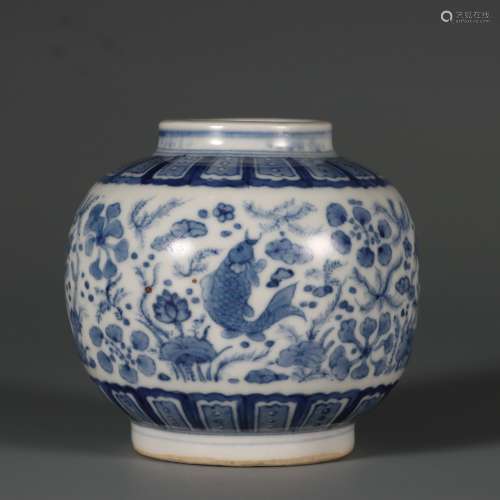 Blue and White Pot with the Pattern of Fish