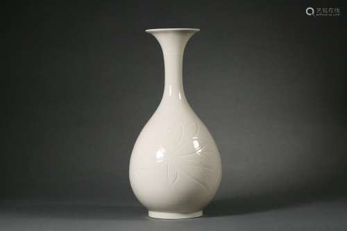 Ding Kiln Jade Vase