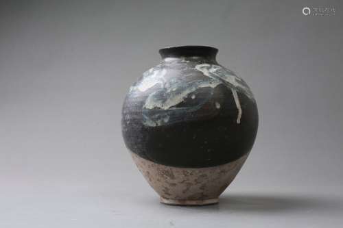 Black Glazed Pottery Pot