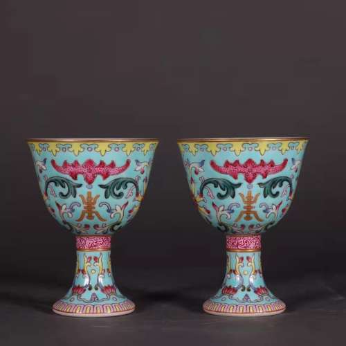 A Pair of Turquoise Green Wine Cup with the Patten of flower...