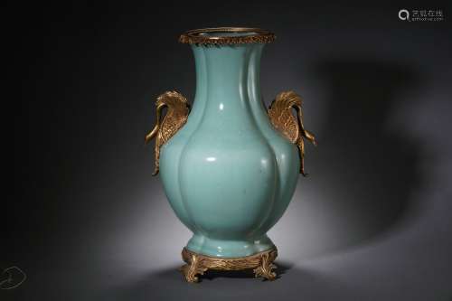 Green Glazed Vase with Bronze