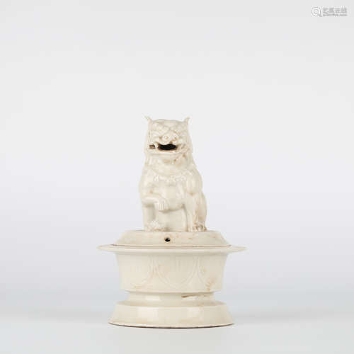 China Ding kiln porcelain animal ornaments