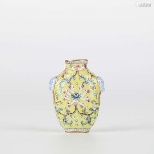 Chinese yellow-bottomed Fencai porcelain snuff bottle, 18th ...