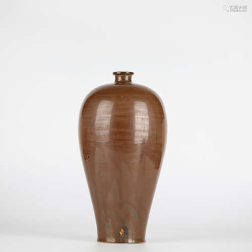 Chinese Ding kiln porcelain vase, Song (or later)