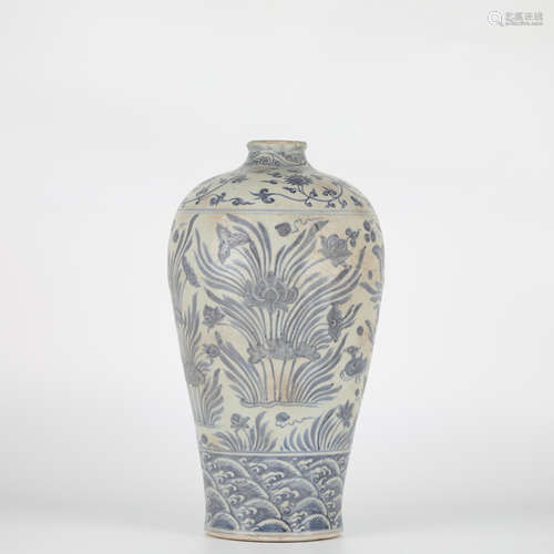 Chinese blue and white porcelain vase, Ming