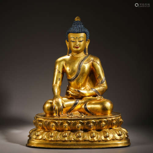 Qing Dynasty Gilt Shakyamuni Buddha Statue
