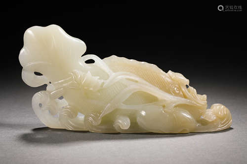 Qing Dynasty Hetian Jade Fish-shaped Ornament