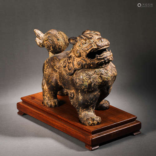 Qing Dynasty bronze lion ornament