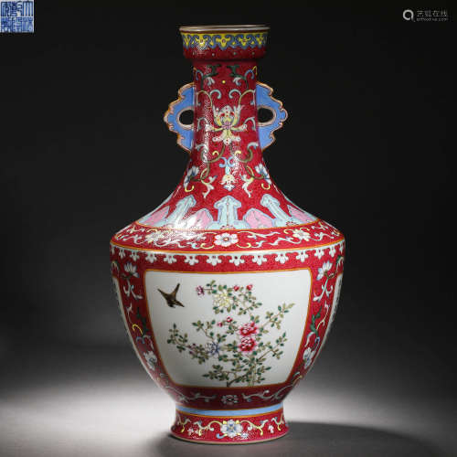 Qing Dynasty pastel flower bottle