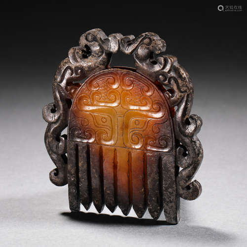 Han Dynasty Hetian jade dragon pattern jade pendant