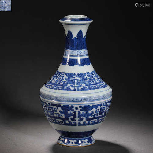 Qing Dynasty blue and white flower statue