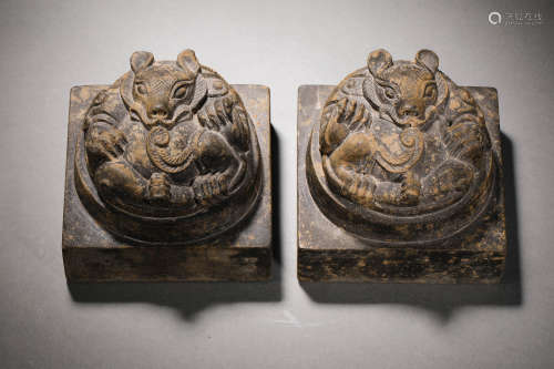 Han Dynasty stone animal head paperweight