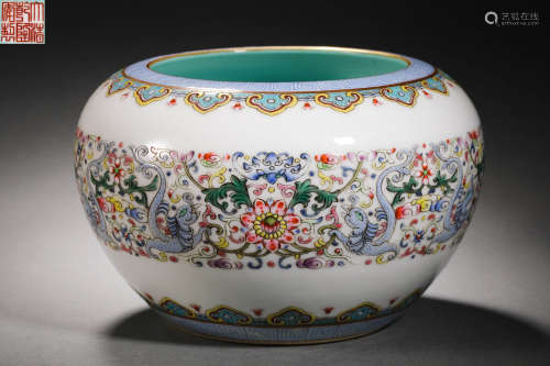 Qing Dynasty pastel flower pot