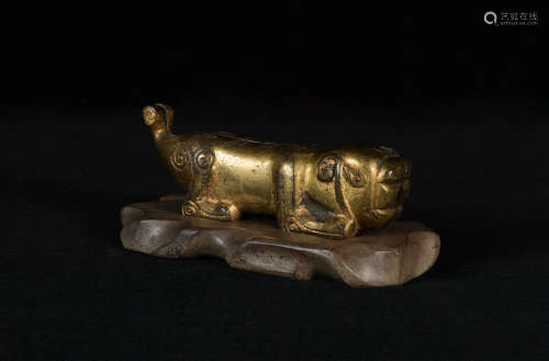 Chinese Gilt Bronze Hu-Fu, Six Dynasties