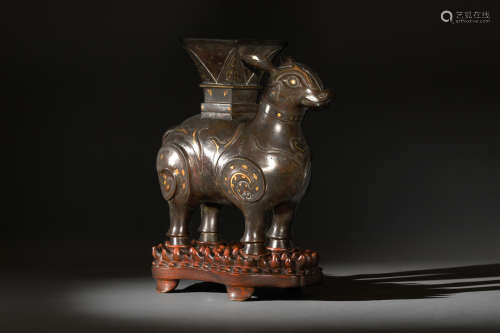Gold and Silver Inlaid Tapir, Late Ming/Early Qing