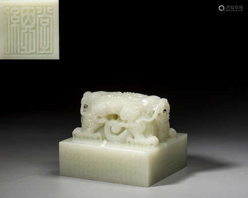 A CHINESE WHITE JADE SEAL