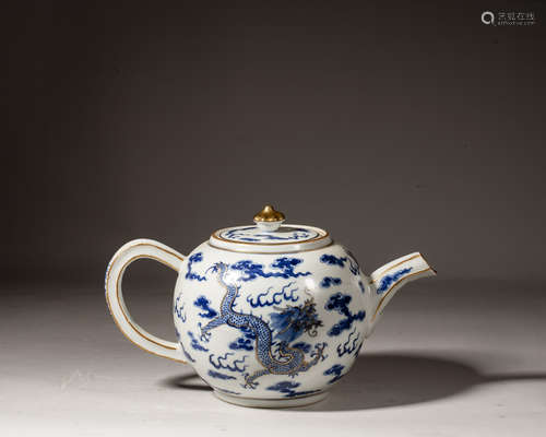 A CHINESE BLUE AND WHITE 'DRAGON' TEAPOT,QIANLONG PERIOD