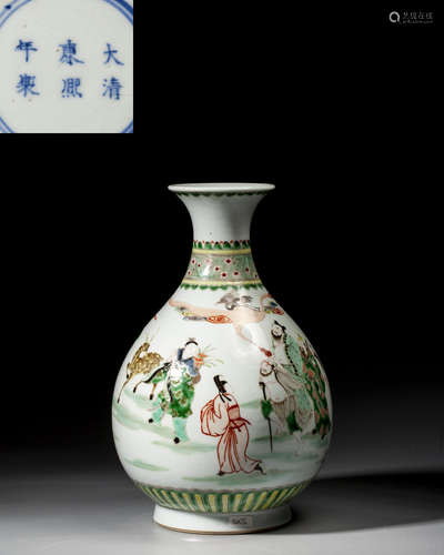 A CHINESE FAMILLE-ROSE PEAR-SHAPED VASE