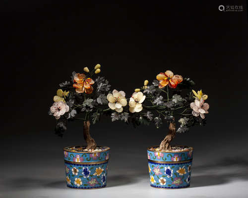 A PAIR OF AGATE PLANTS IN CLOISONNE ENAMEL JARDINIERES