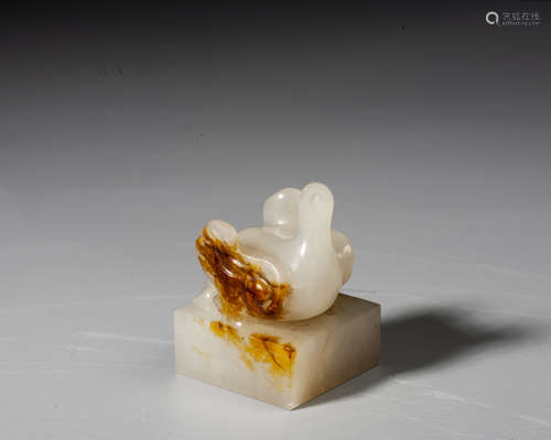 A CARVED WHITE JADE SEAL,QING DYNASTY