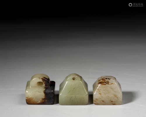 A SET OF WHITE JADE SEALS,QING DYNASTY