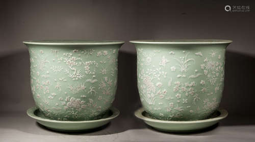 A PAIR OF CHINESE CELADON-GLAZED FLOWERPOTS,QIANLONG PERIOD