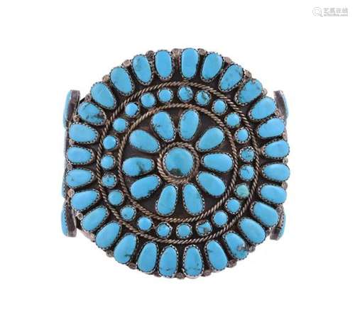 A NATIVE AMERICAN NAVAJO/ZUNI TURQUOISE BANGLE