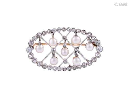 AN EARLY 20TH CENTURY DIAMOND AND PEARL LATTICE BROOCH, CIRC...