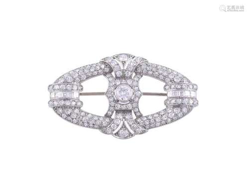 AN ART DECO DIAMOND BROOCH, CIRCA 1930