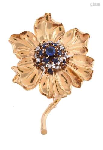 A 1970S SAPPHIRE AND DIAMOND FLOWER BROOCH