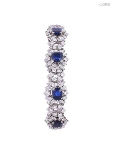 A SAPPHIRE AND DIAMOND CLUSTER BRACELET