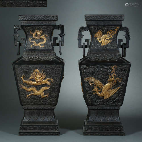 Qing Dynasty,Part Gilt Dragon and Phoenix Square Bottle