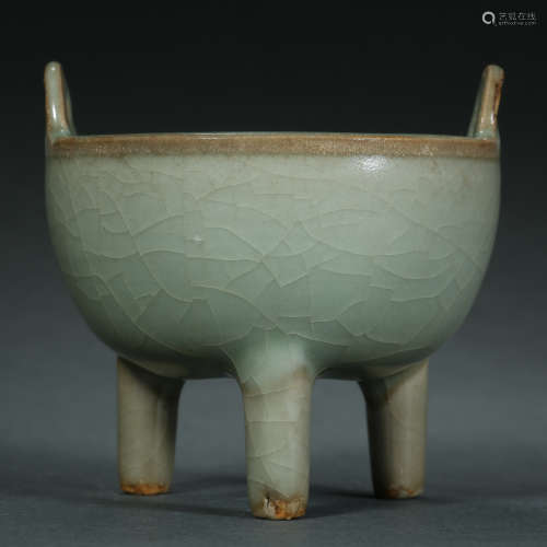 Song Dynasty,Celadon Tripod Furnace