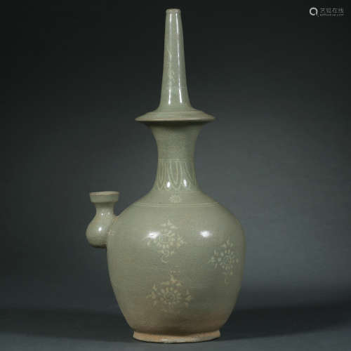 Goryeo Porcelain Long-necked Bottle