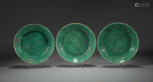 A set of green glaze engraved disc in song Dynasty