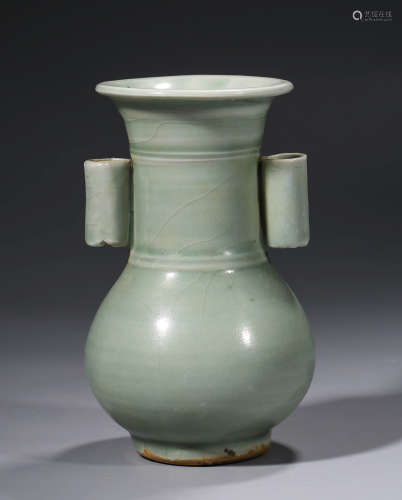 Longquan kiln flask with two ears
